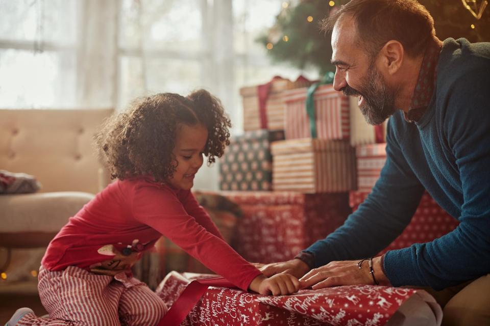 Alternating Holidays Custody Schedule vs. Splitting Holidays: Which Is Better?