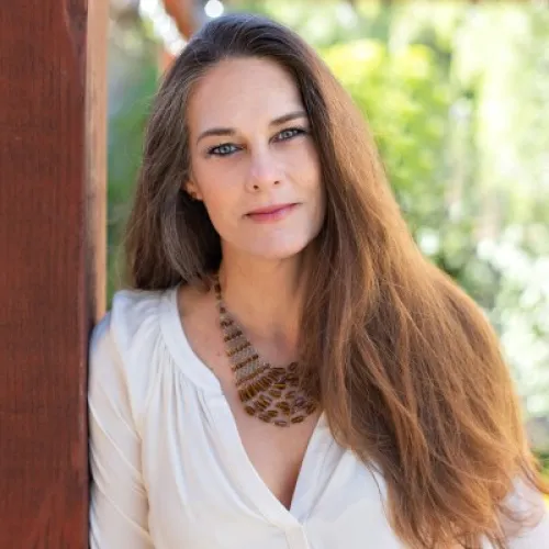 Janet Price headshot