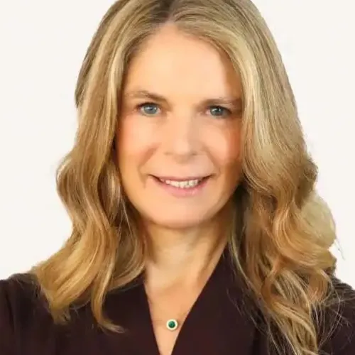 Katherine Eisold Miller headshot