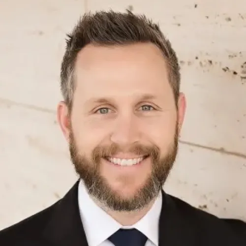 Mark Childress headshot