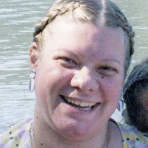 Naomi Hassan headshot