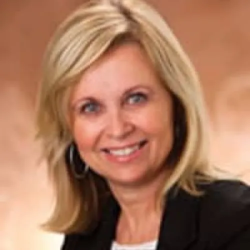 Sara Pleban headshot