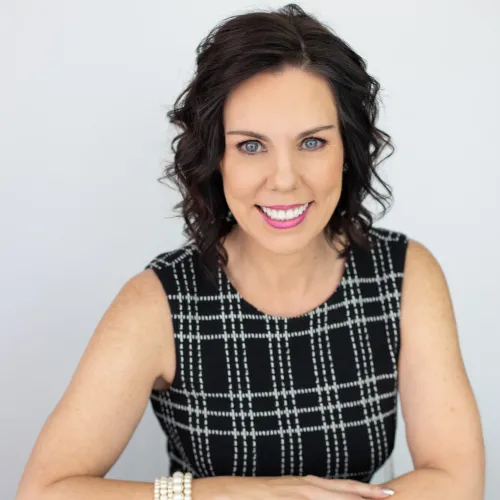 Tracy Krall headshot