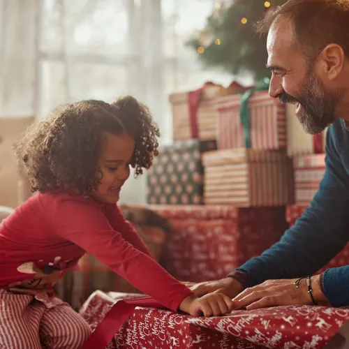 Alternating Holidays Custody Schedule vs. Splitting Holidays: Which Is Better?